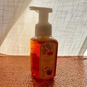 Bath&Bodyworks hand soap marshmallow pumpkin latte